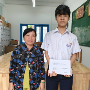 Lan Tỏa Yêu Thương: PC07 Công an Lâm Đồng Trao Hỗ Trợ Thường Niên Cho Học Sinh Vượt Khó