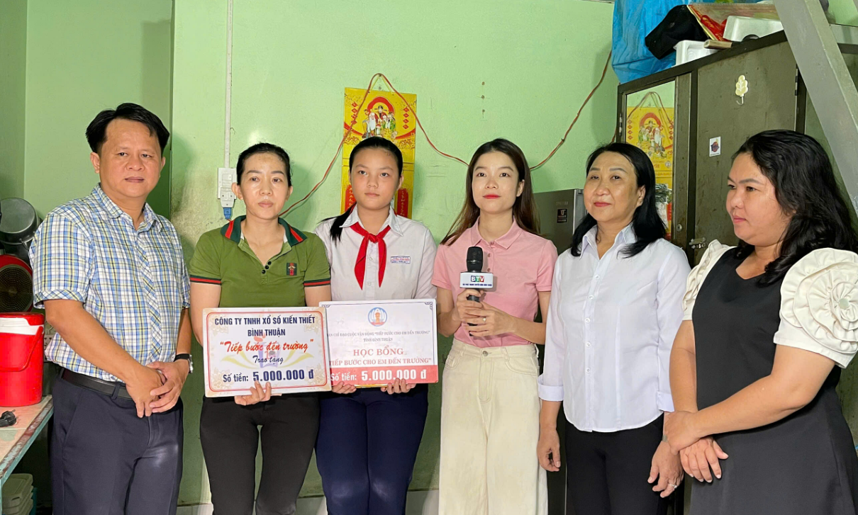 Tiếp bước đến trường Em Nguyễn Hà Phương Linh