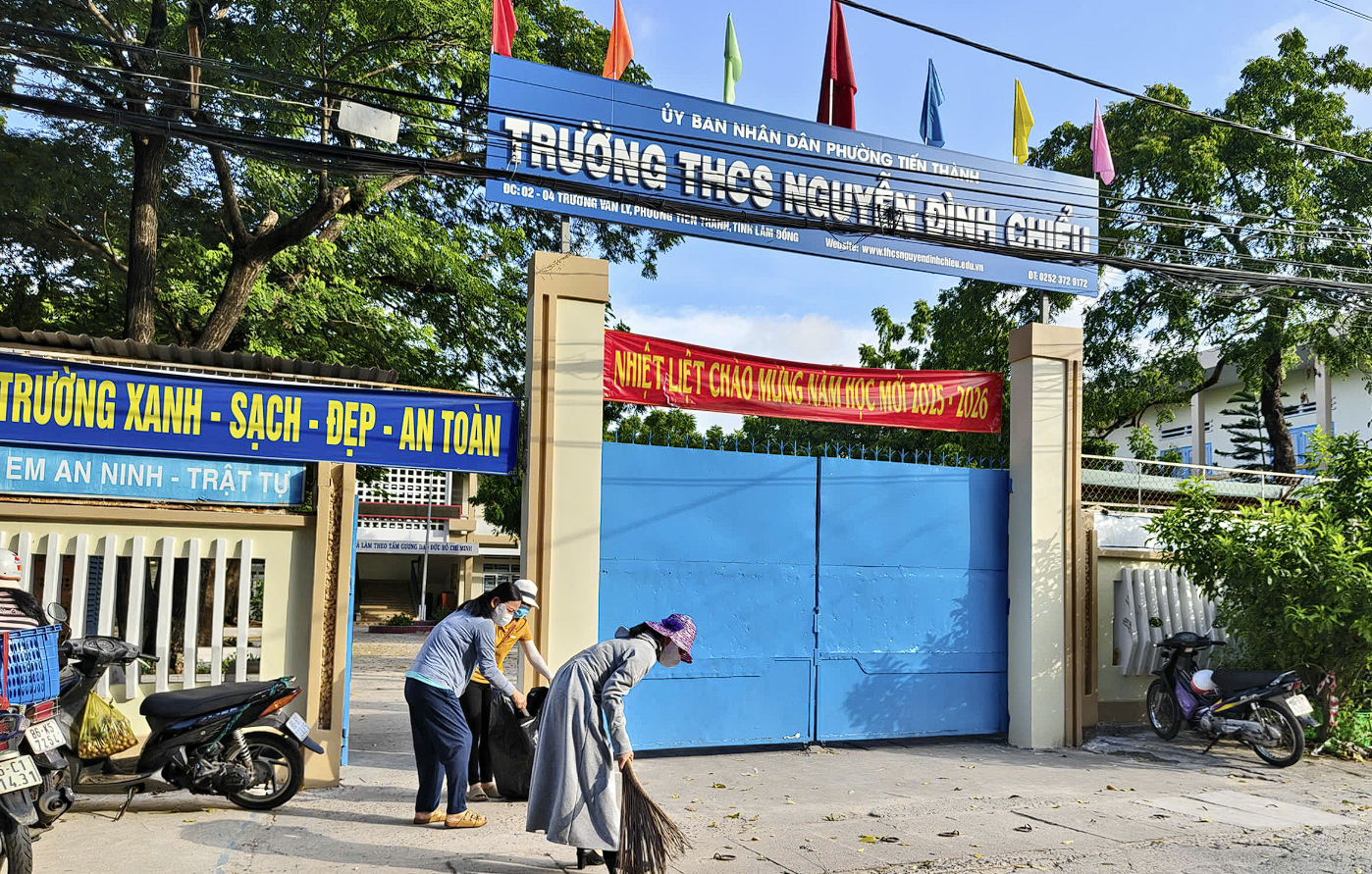 Hưởng Ứng "Chủ Nhật Xanh", Chung Tay Vệ Sinh Môi Trường