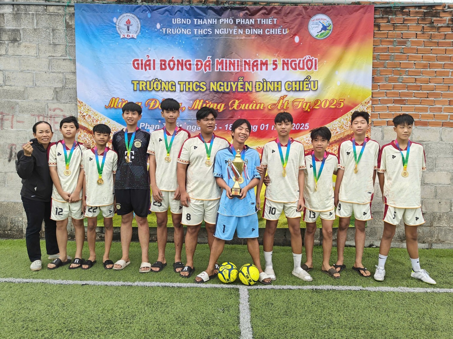 Giải bóng đá mini năm học 2024 - 2025