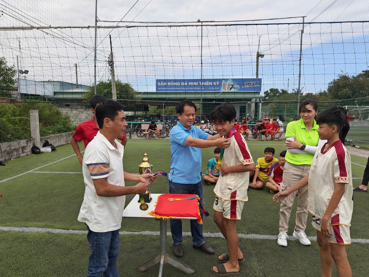 Giải bóng đá mini năm học 2024 - 2025