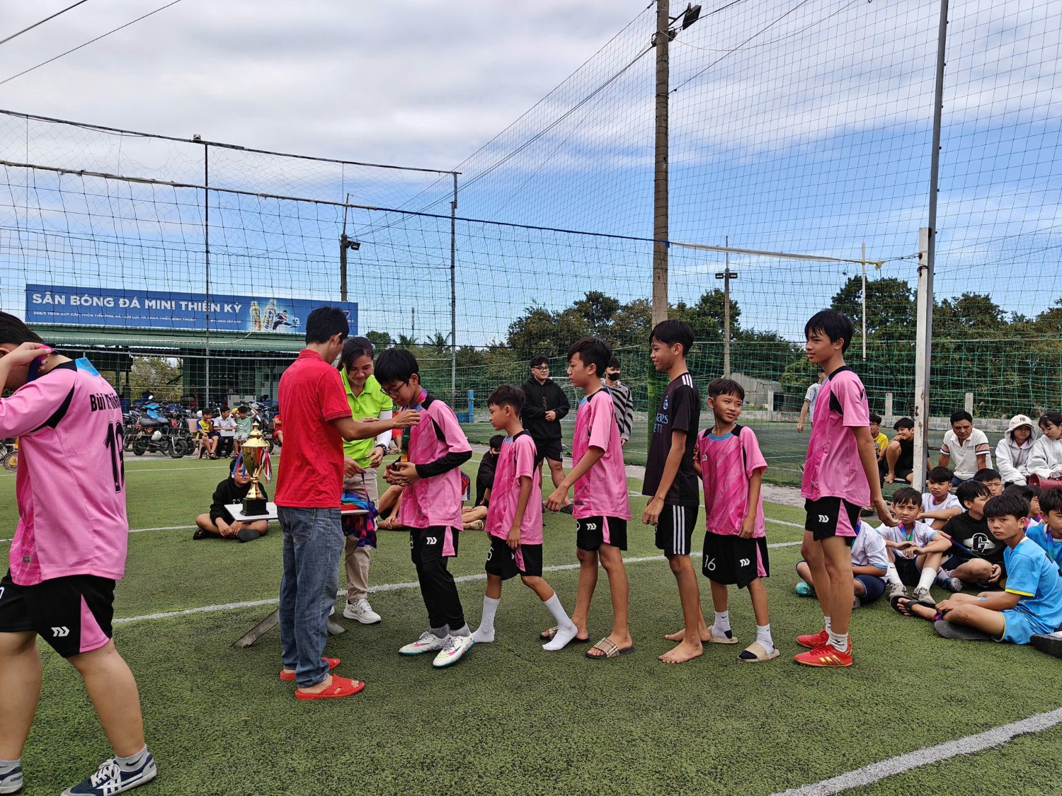 Giải bóng đá mini năm học 2024 - 2025