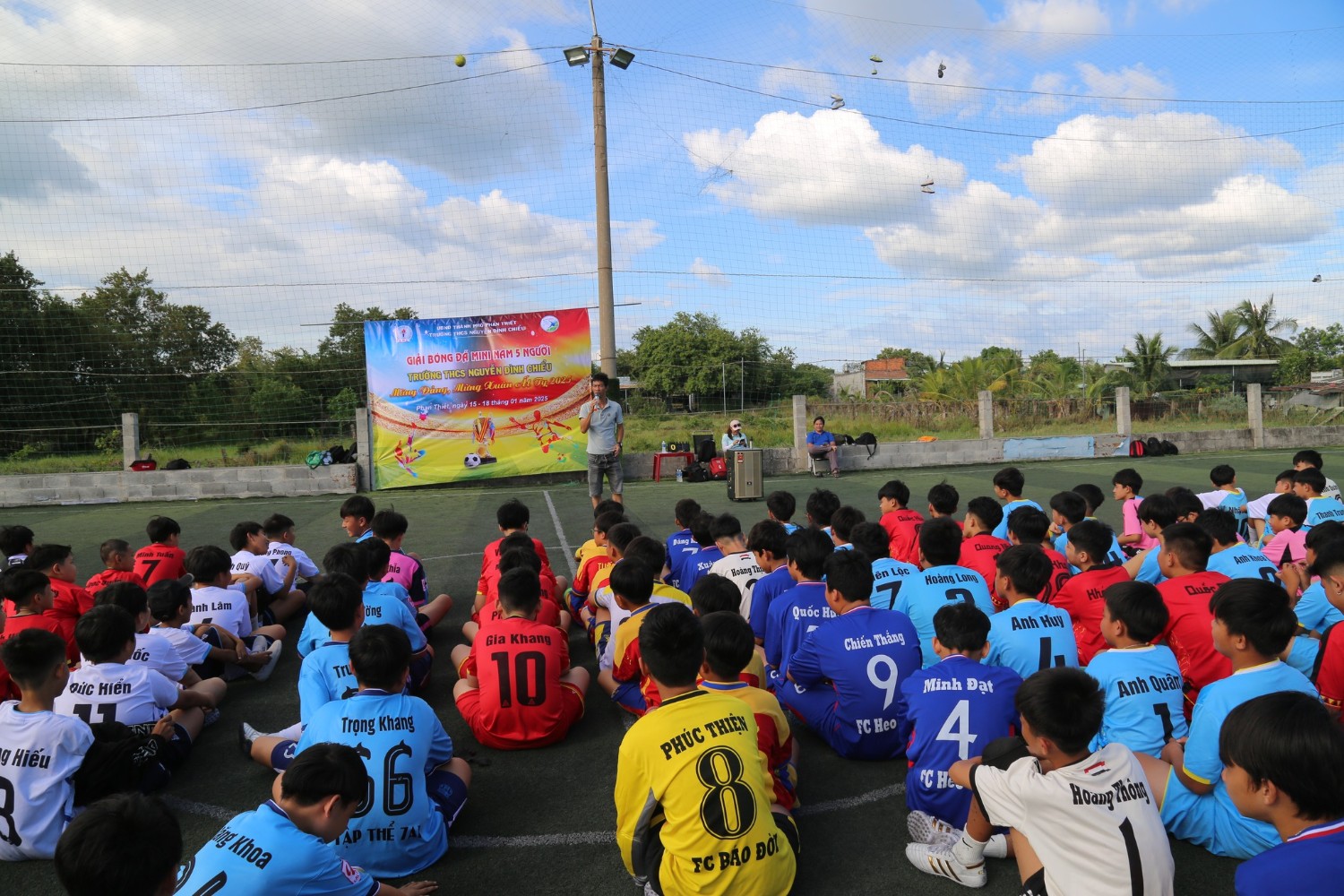 Giải bóng đá mini năm học 2024 - 2025