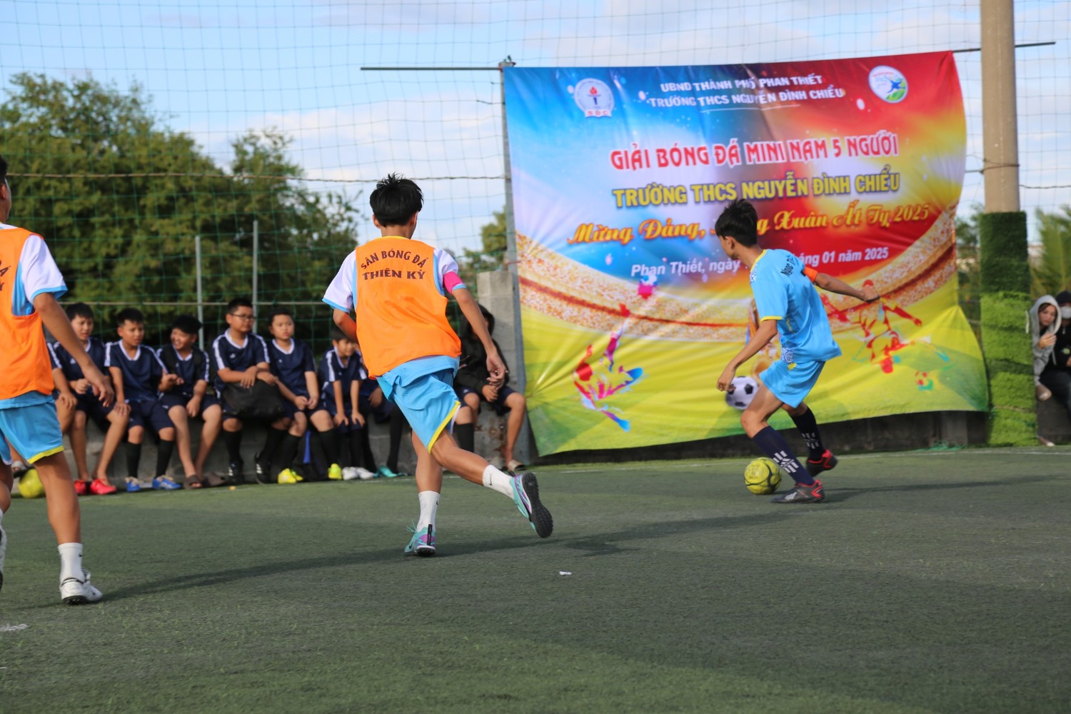 Giải bóng đá mini năm học 2024 - 2025