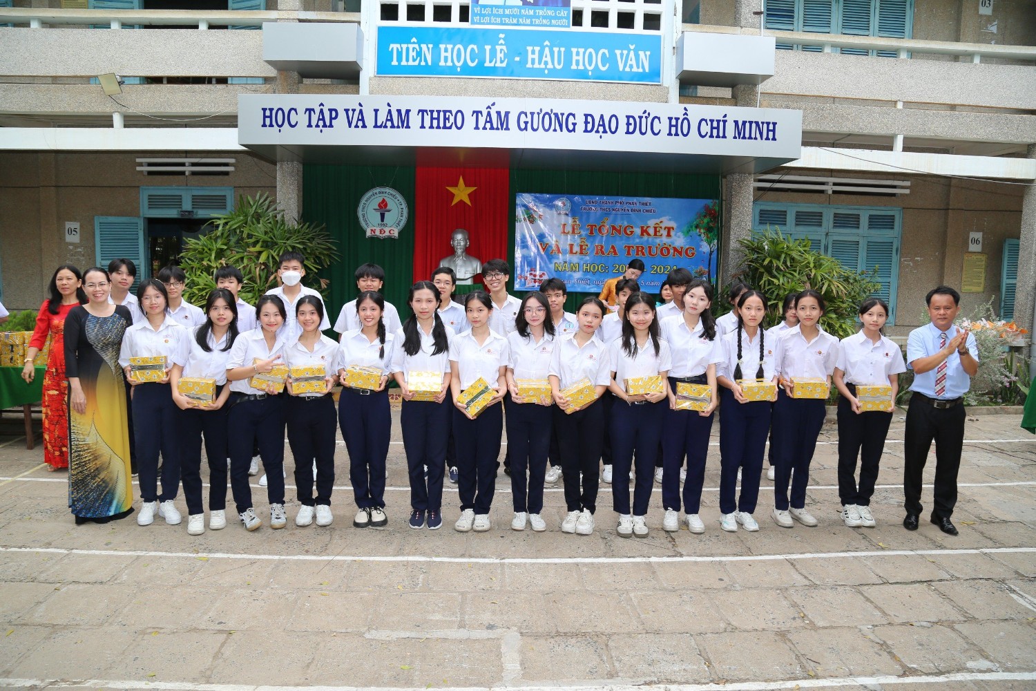 Lễ tổng kết năm học 2023-2024