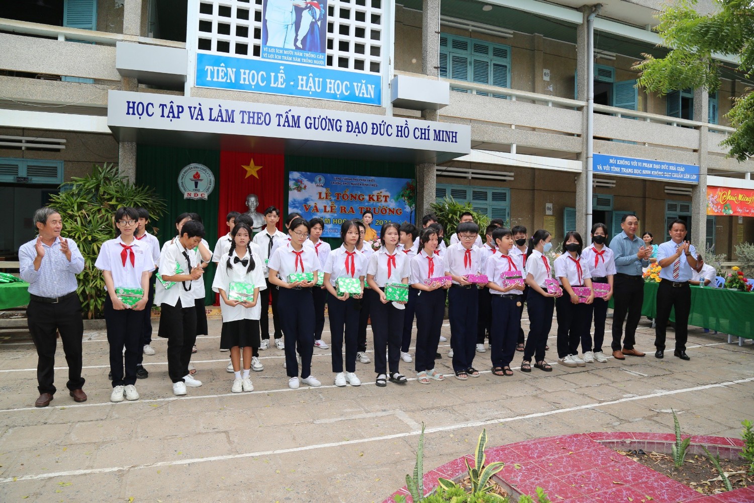 Lễ tổng kết năm học 2023-2024