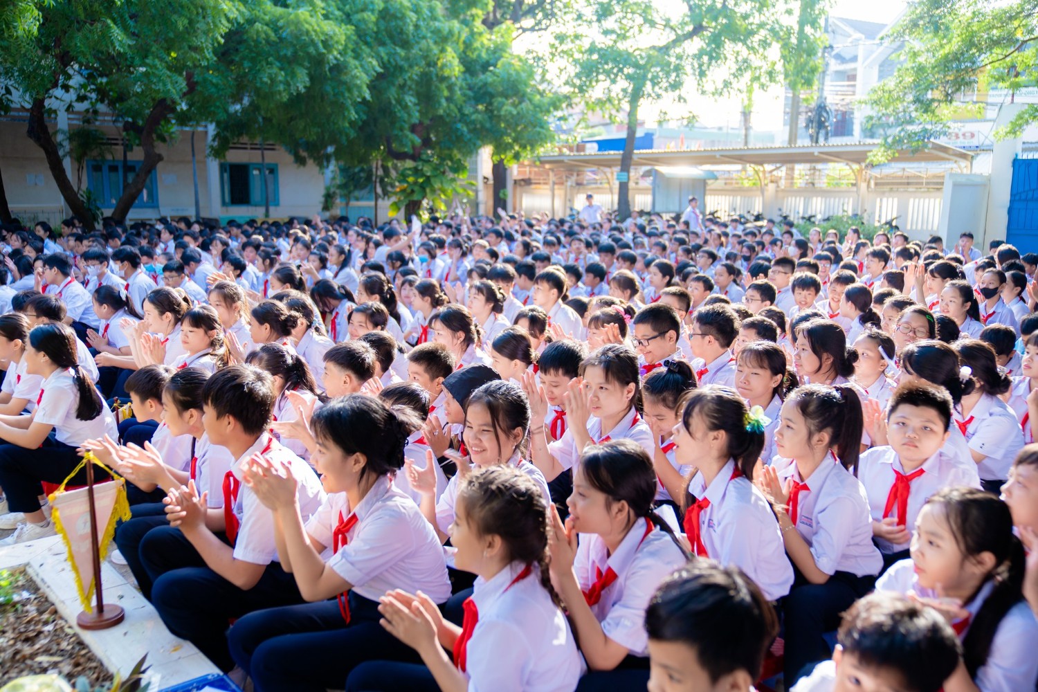 Sinh hoạt dưới cờ, chủ điểm "Tôn sư trọng đạo", năm học 2024-2024-2025