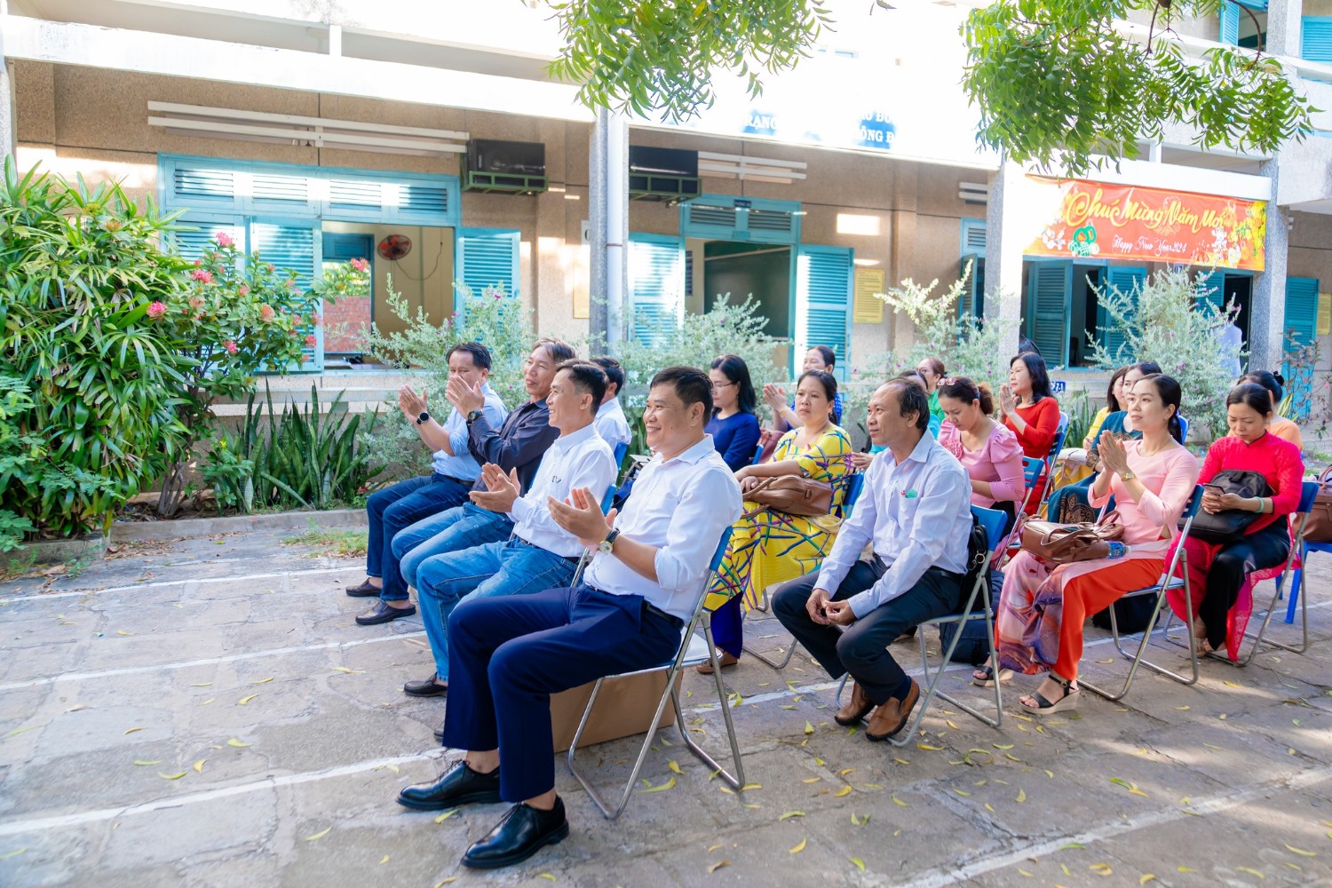 Sinh hoạt dưới cờ, chủ điểm "Tôn sư trọng đạo", năm học 2024-2024-2025