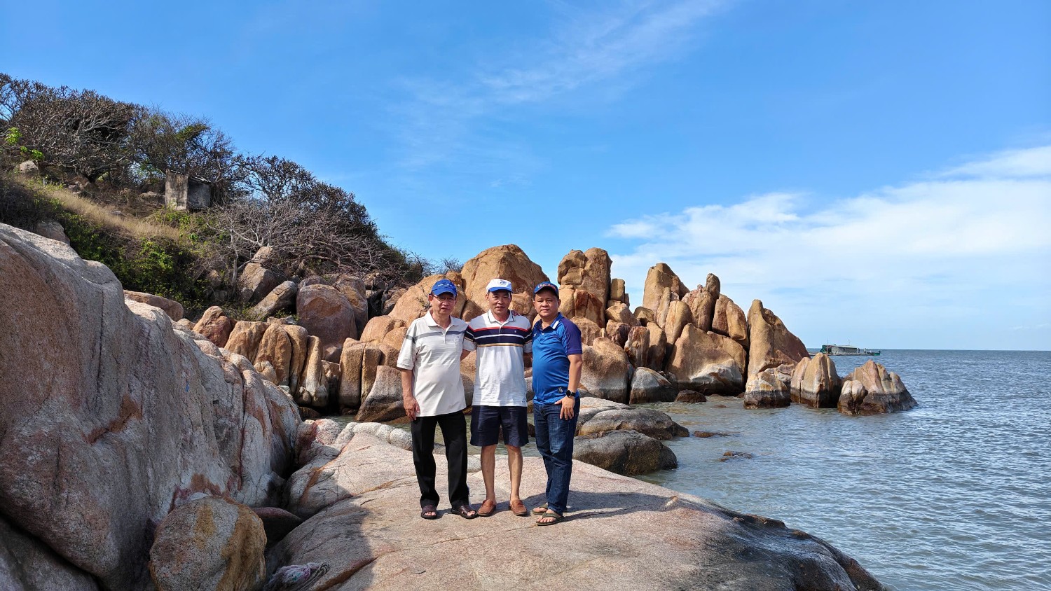 Dã ngoại 8/3/2035