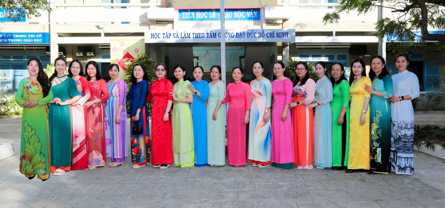 Tuần lễ áo dài