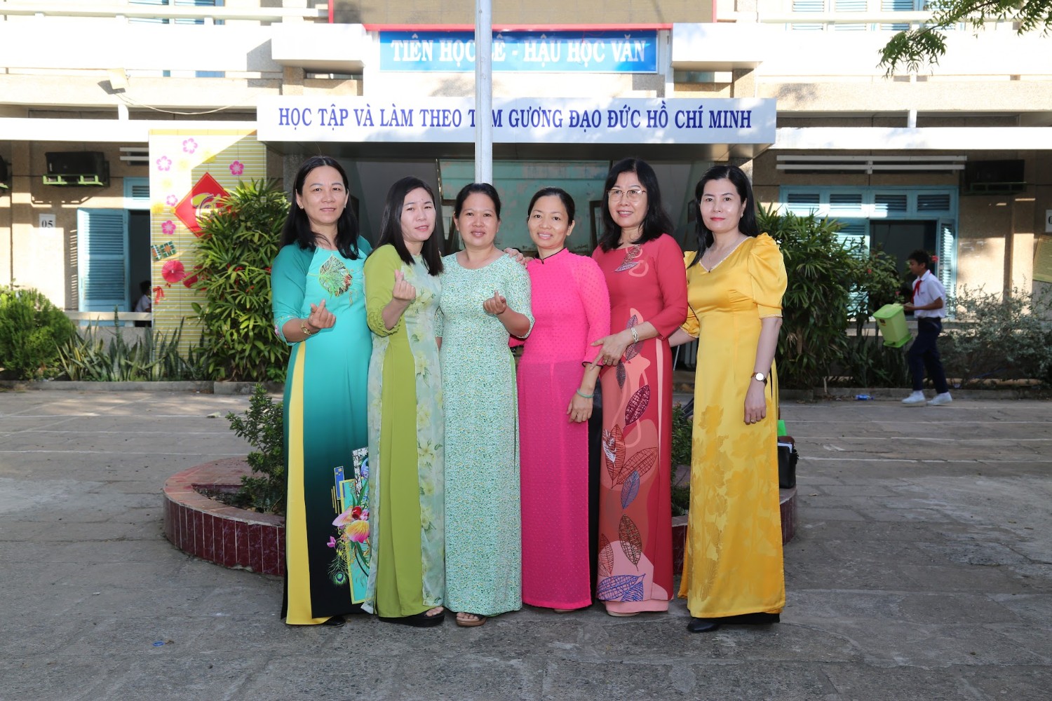 Tuần lễ áo dài