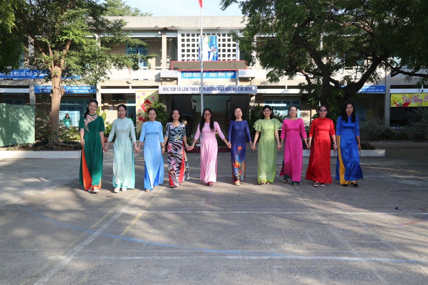 Tuần lễ áo dài