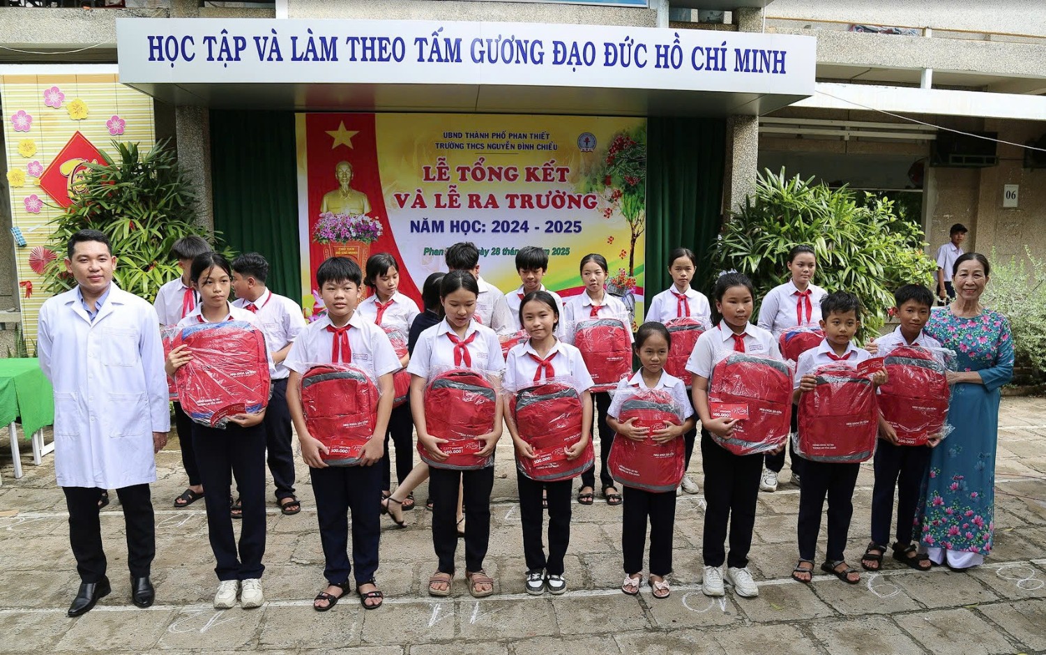 Lễ tổng kết năm học 2024-2025