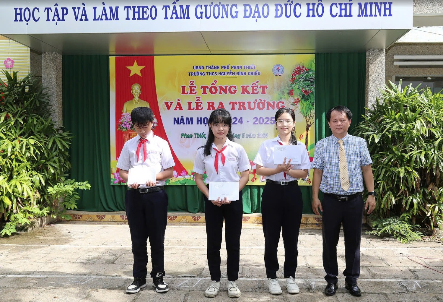 Lễ tổng kết năm học 2024-2025