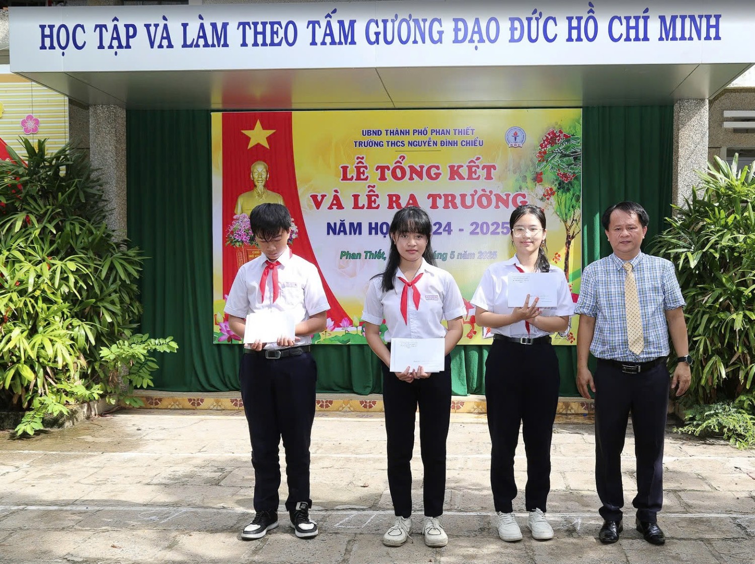 Lễ tổng kết năm học 2024-2025