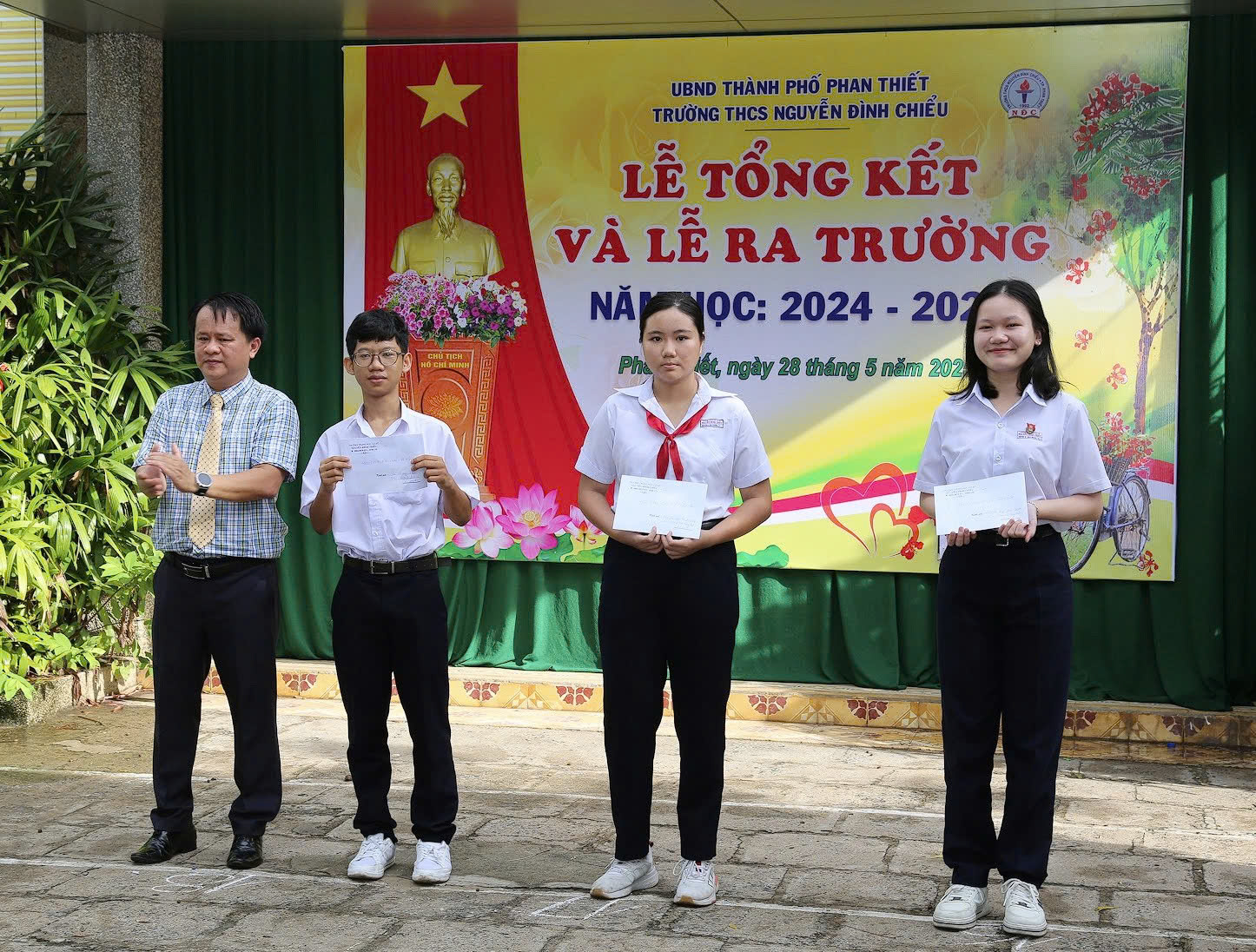 Lễ tổng kết năm học 2024-2025