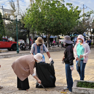 Trường THCS Nguyễn Đình Chiểu Ra Quân Vệ Sinh Môi Trường