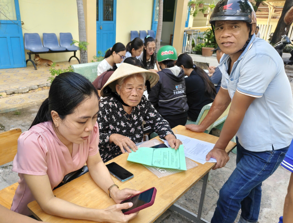 THCS NGUYỄN ĐÌNH CHIỂU HỖ TRỢ PHỤ HUYNH TUYỂN SINH TRỰC TUYẾN LỚP 6 NĂM HỌC 2026 - 2027